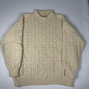 90s Cream Cable Knit sweater  Large